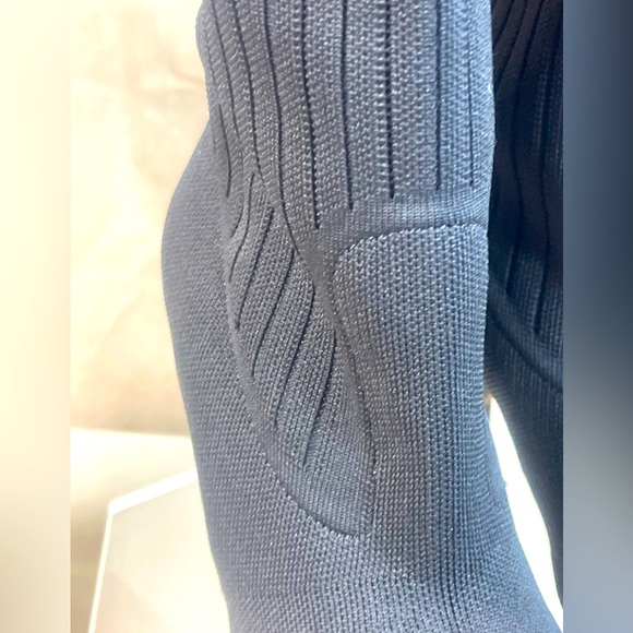 Louis Vuitton Silhouette Black Ankle Boots Sz 40 (US 8) In Like New Condition - Picture 15 of 16